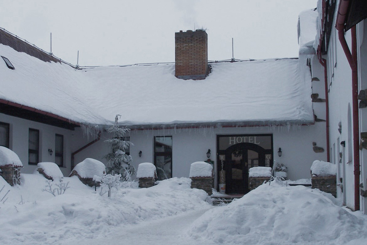 hotel_levada_vstup_zima_750x500.jpg